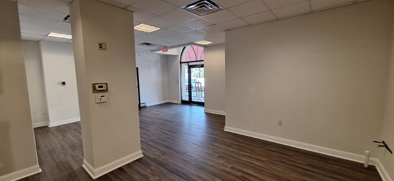 Building Photo - 723 Ridge Rd
