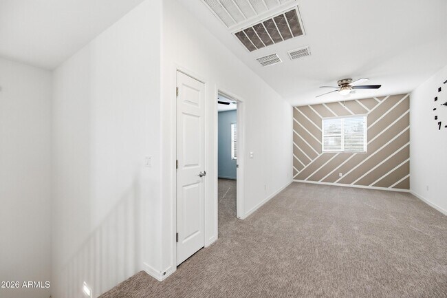 Building Photo - 668 N Sparrow Ct