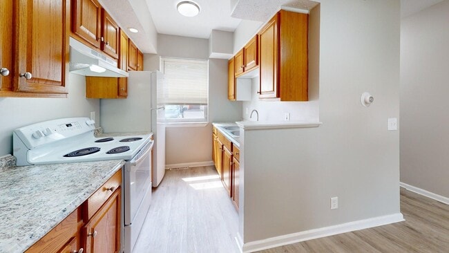 Building Photo - 630 Abbe Rd S