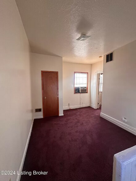 Building Photo - 640 S 27th St