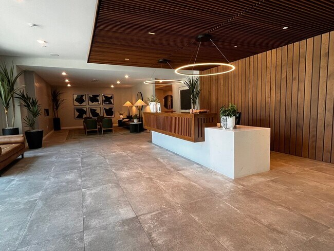 Building Photo - Luxury Condo in Lexington at Central Park West - Available Beginning of September!!