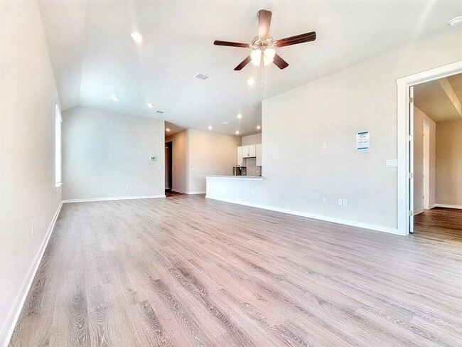 Building Photo - 2000 Wilsons Warbler Dr