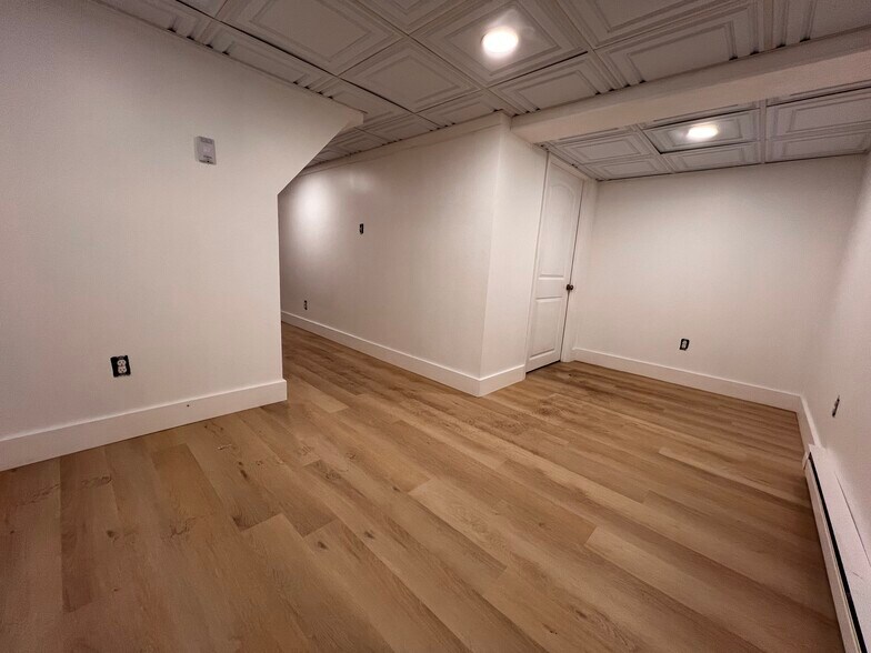 Building Photo - 143 Foote St