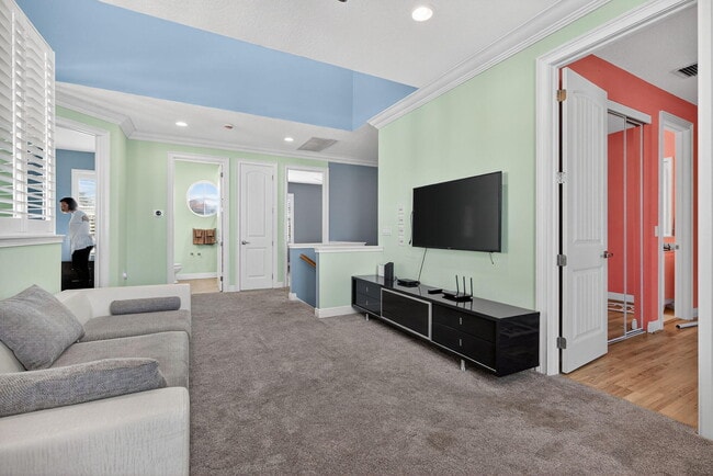 Building Photo - 8551 SE Driftwood St