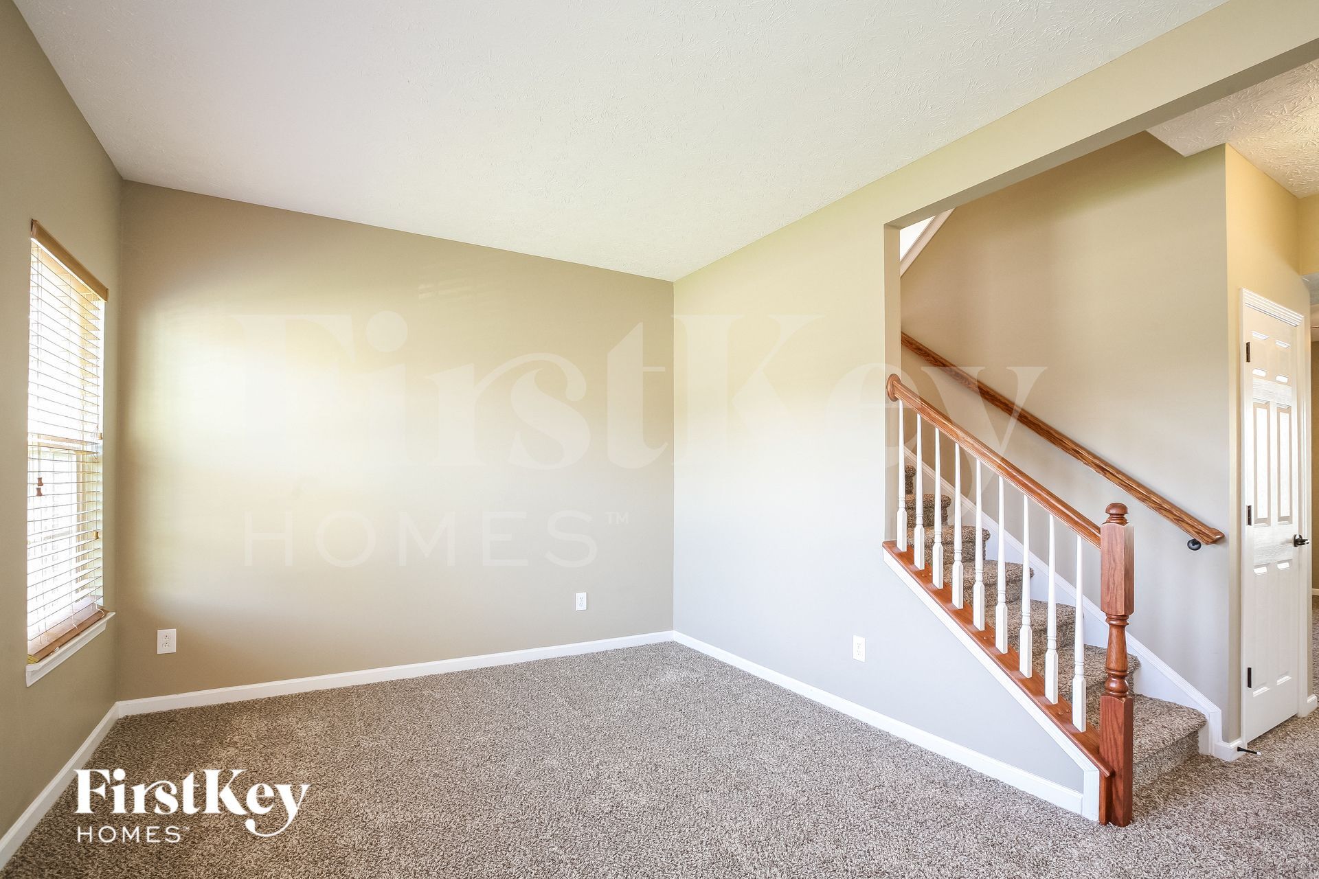 Building Photo - 10262 McClain Dr