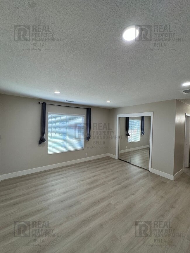 Building Photo - Remodeled Single-Story Corner Lot Home wit...