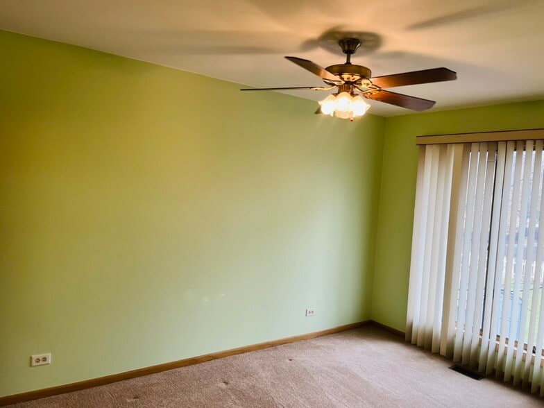 Building Photo - 709 Burdette Ave