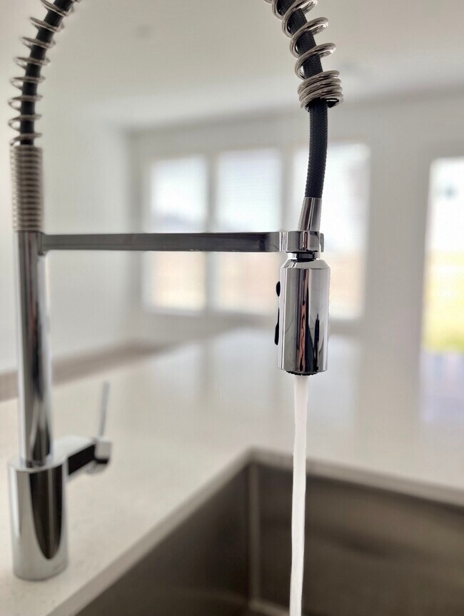 Building Photo - 5422 Holly Hvn Ct