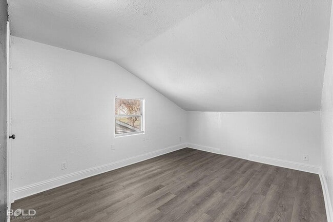 Building Photo - 2400 Broadway Dr