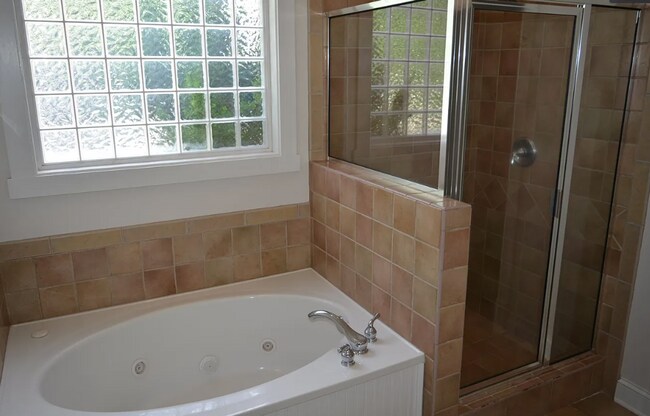 Building Photo - 130 Adam Ridge Ln