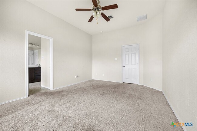 Building Photo - 1414 Fawn Lily Dr