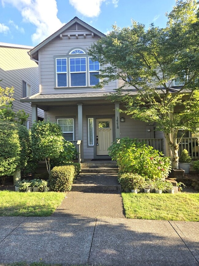 Building Photo - Tons of Space ! Walk to Park! Newer 2017 ...