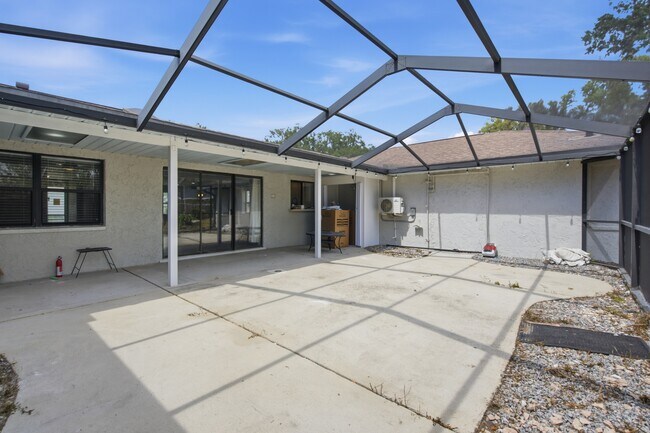 Building Photo - 1433 Ellison Ln