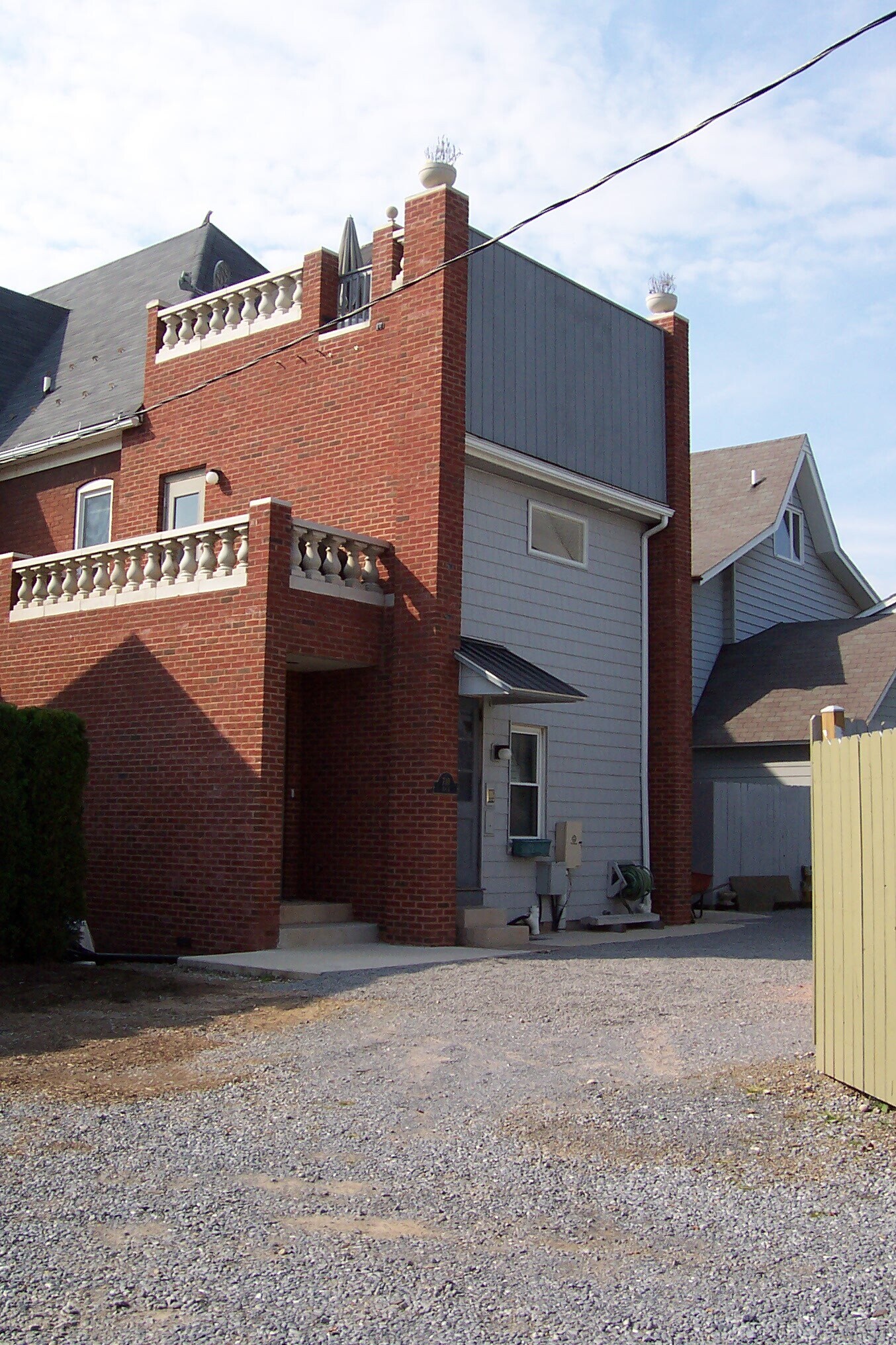 Rear Entrance & Parking - 710 Market St