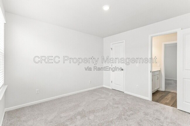 Building Photo - 123 Scout Dr