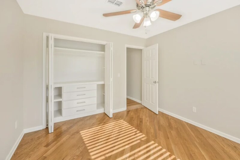 Building Photo - 1127 White Mountain Ln