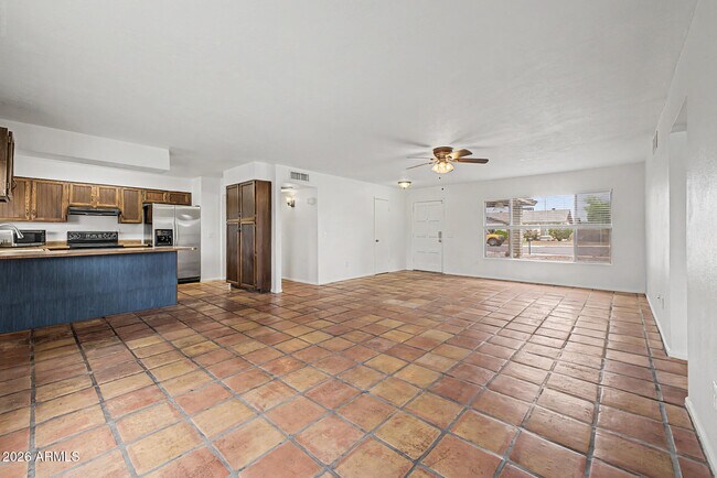 Building Photo - 1134 W Hermosa Dr