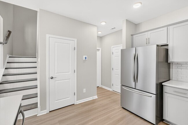 Building Photo - 182 Oasis Dr