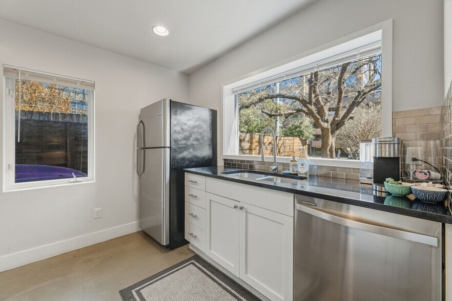 Building Photo - 512 Bouldin Ave