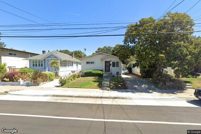 Building Photo - 623 S Eldorado St