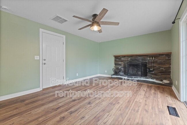 Building Photo - 5860 SW 191st Ave