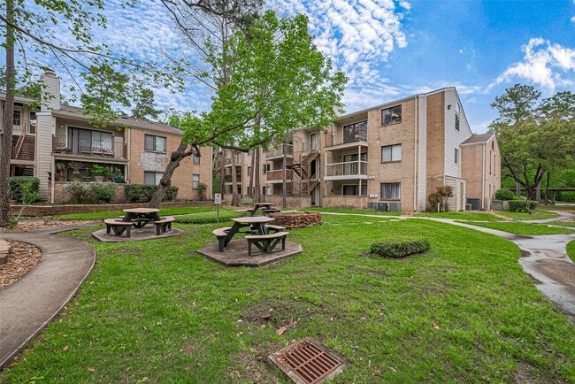 Building Photo - 3500 Tangle Brush Dr