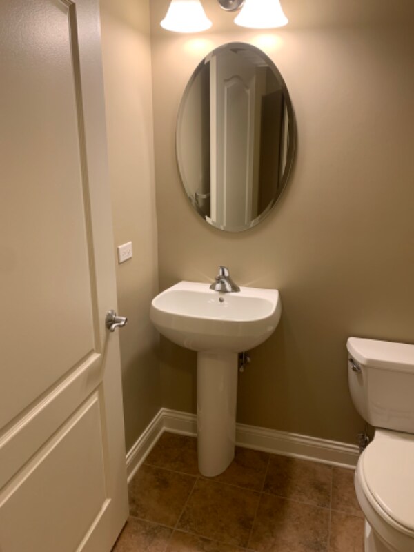 Building Photo - 2 Itasca Place