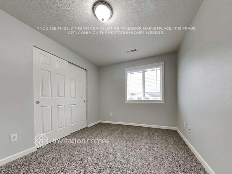 Building Photo - 3328 Kona St NE