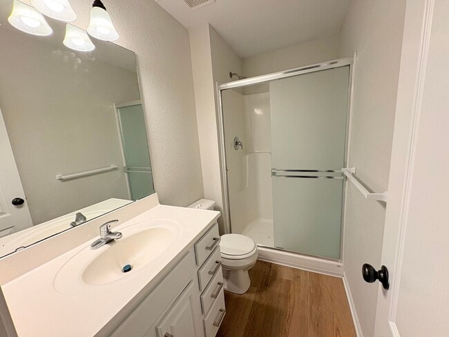 Building Photo - Move In Special 3 Bedroom | 2 Bath | 1-Car Garage Ranch Duplex – Lee’s Summit