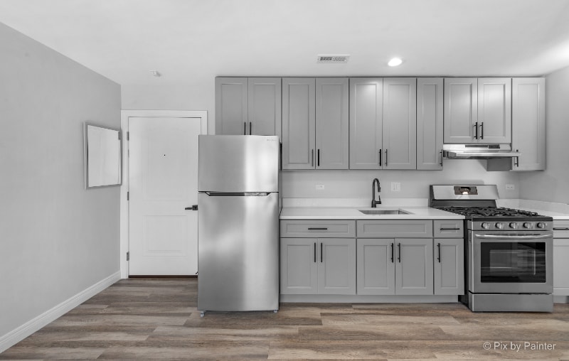 Building Photo - 114 W Green St