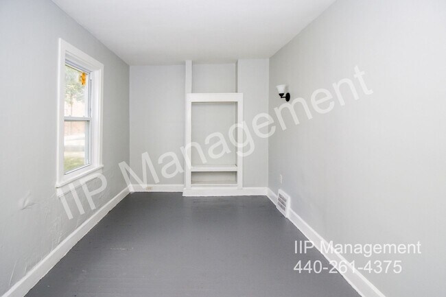 Building Photo - 3130 W 33rd St