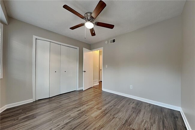 Building Photo - 2750 Herron Cir