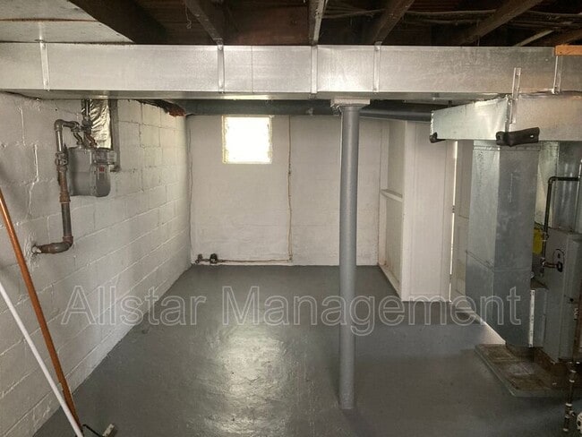 Building Photo - 2048 W 89th St