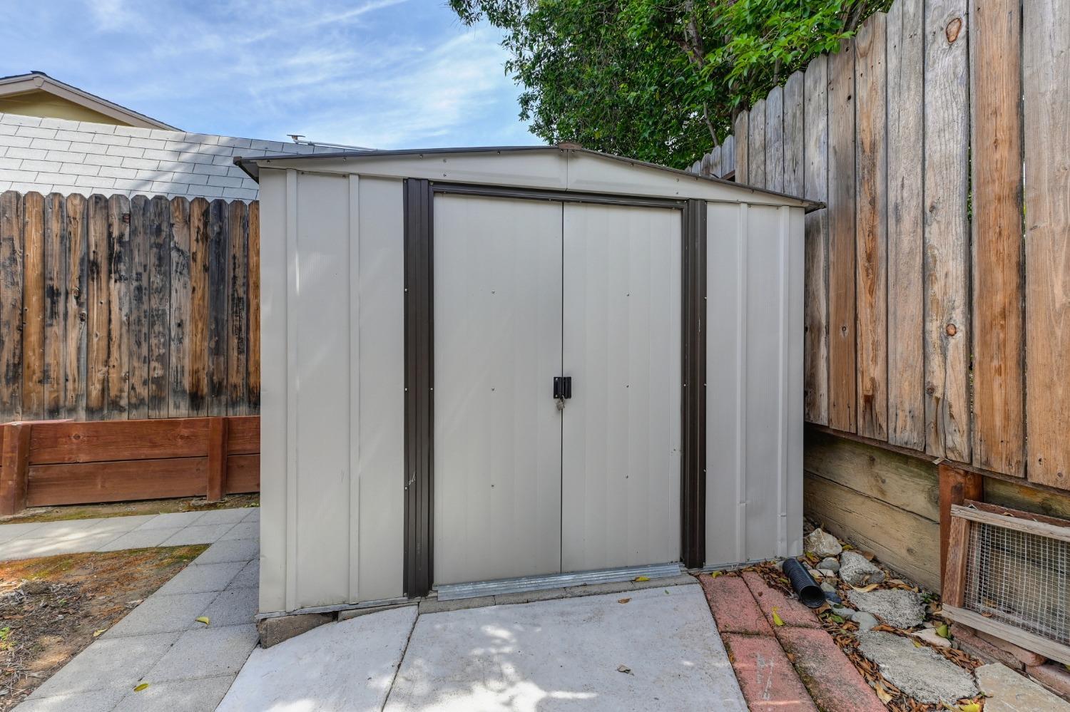 Building Photo - 4803 Lewis Carroll Way