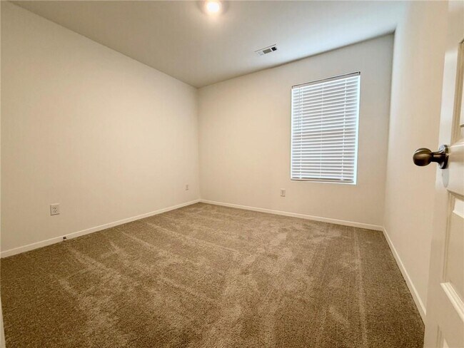 Building Photo - 2720 Evans St