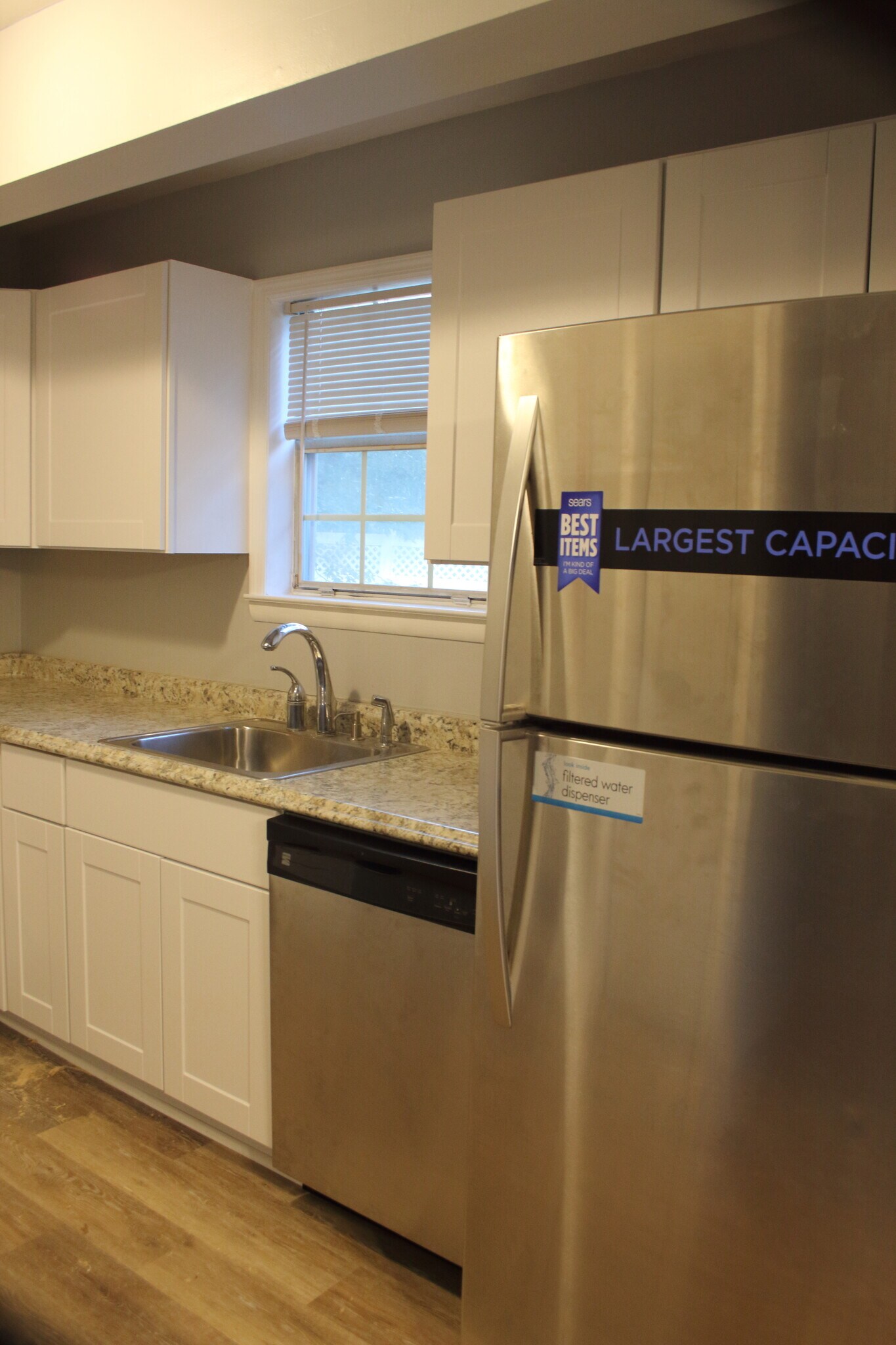 Brand new stainless fridge and dishwasher - 573 Innkeeper Ln