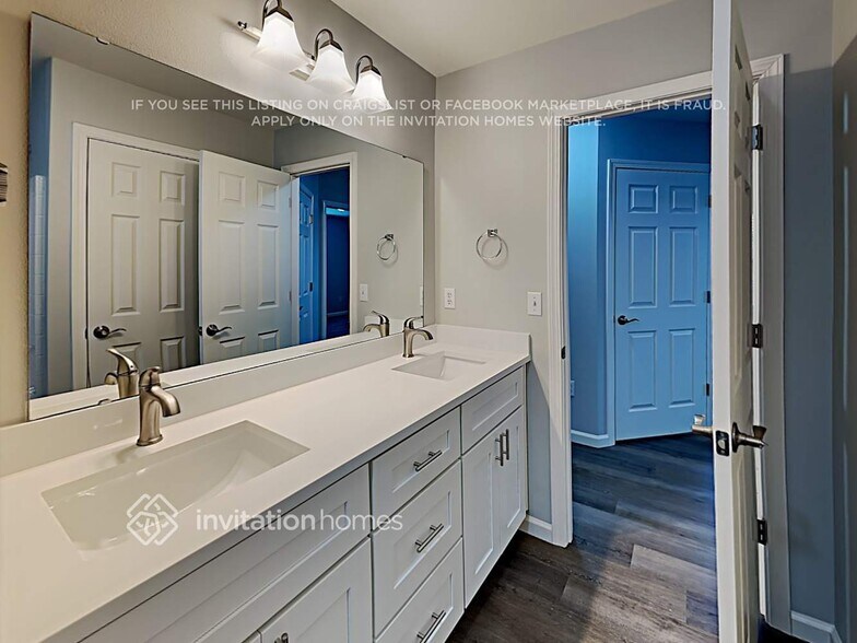 Building Photo - 4007 201st St E