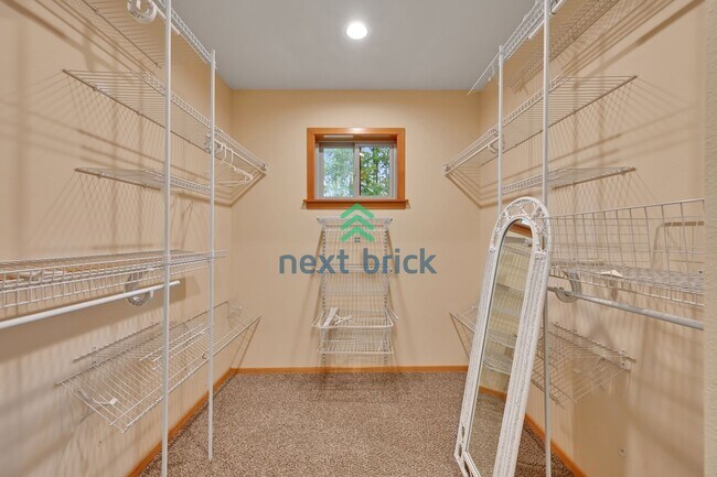 Building Photo - 2 BED & 2 BATH SINGLE FAMILY FOR RENT