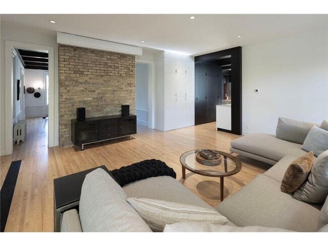 Building Photo - 2700 W Lake of the Isles Pkwy