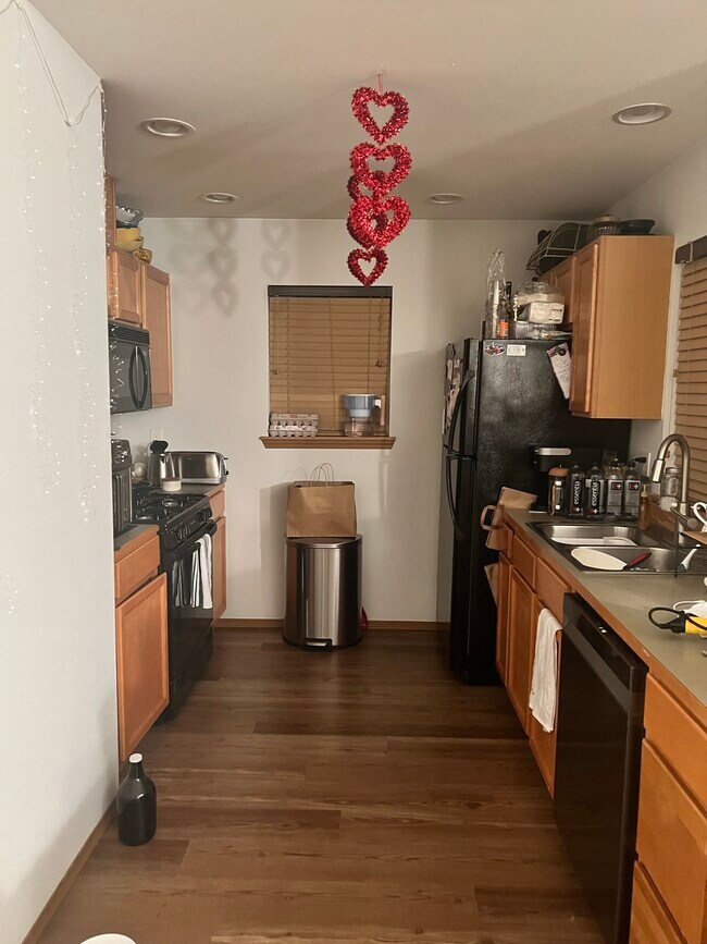 Building Photo - 232 Poplar St