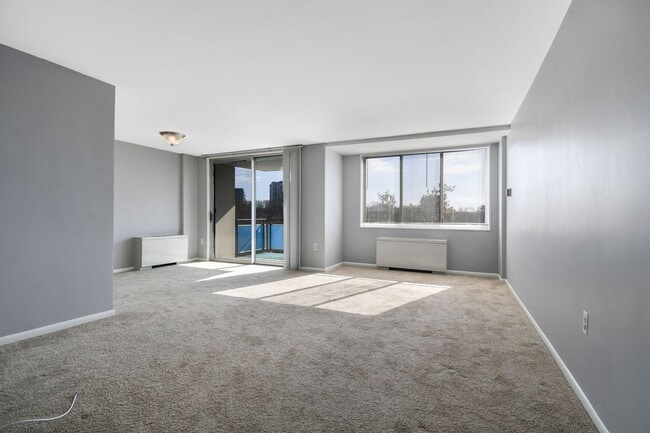 Building Photo - Spacious 1BR / 1 BA at Grosvenor Park III ...