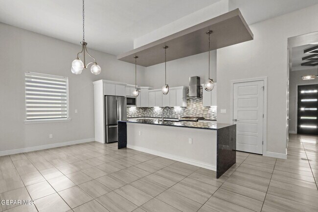 Building Photo - 12668 Desert Dove Ave