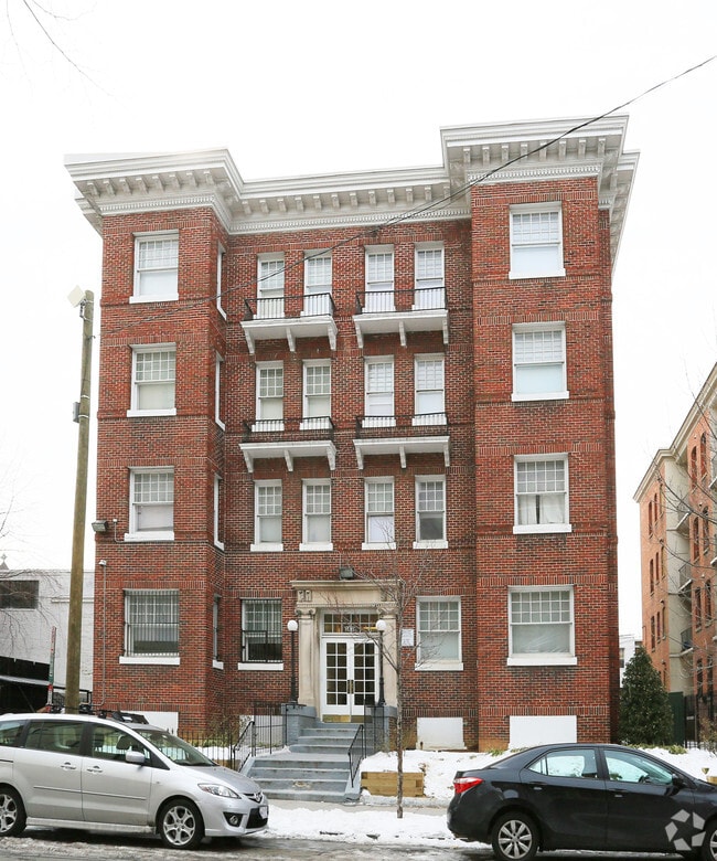 R Street Apartments Washington, DC Apartment Finder