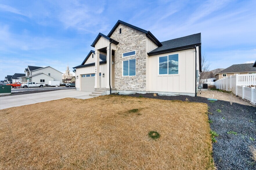 Building Photo - 1605 S 1100 W