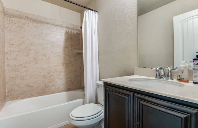 Building Photo - 322 Tribute Dr