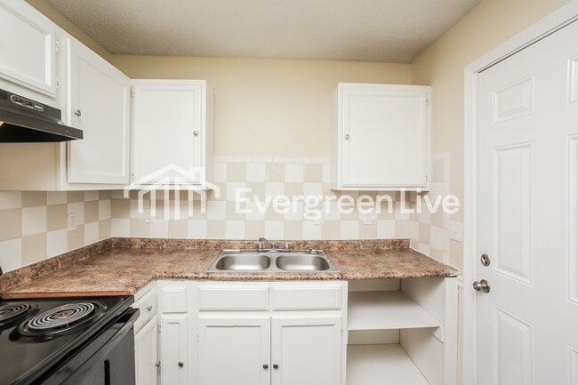 Building Photo - 3350 Bestway Dr