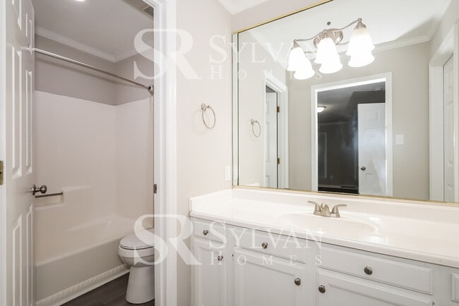 Building Photo - Enjoy living the good life in this 3 bedroom, 2.5 bathroom home