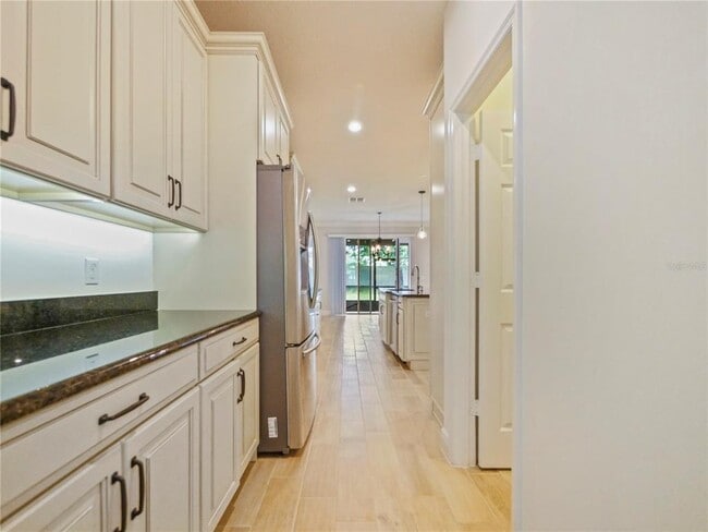 Building Photo - 4940 Palmetto Park Dr