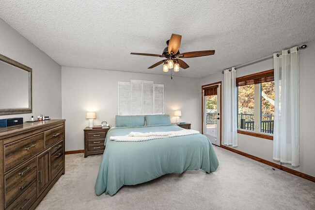 Building Photo - Stunning Remodeled 4BR Home w/ Pond View &...