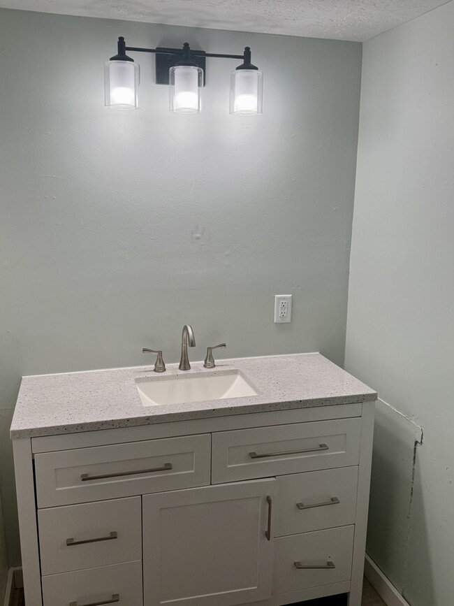 Building Photo - 401 W Douglas Ave